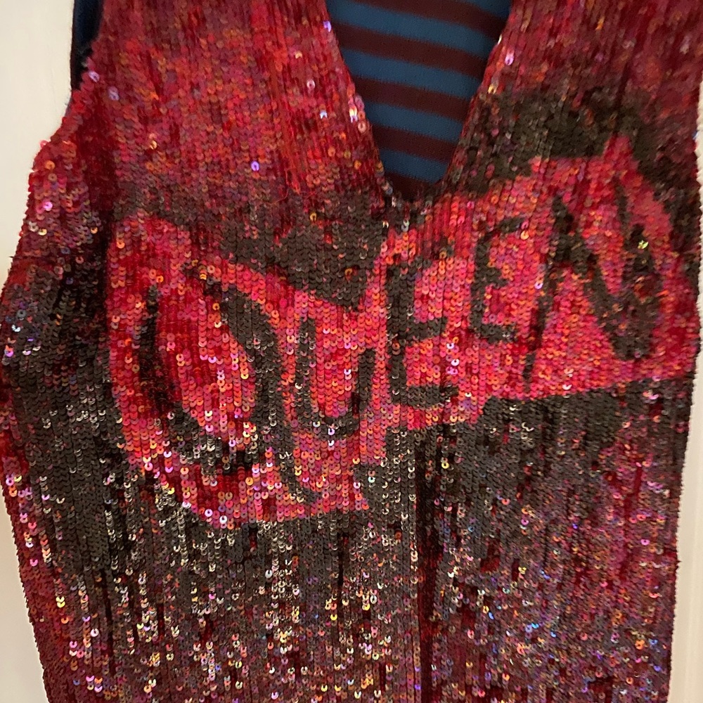 B2 sequence QUEEN TOP - Picture 2 of 5